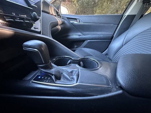 Used 2018 Toyota Camry SE image 14