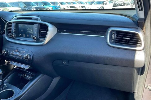 Used 2017 Kia Sorento LX w/ LX V6 Convenience Package image 25