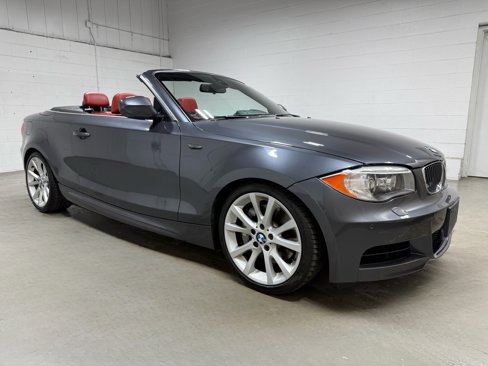 Used 2013 BMW 135i Convertible image 2