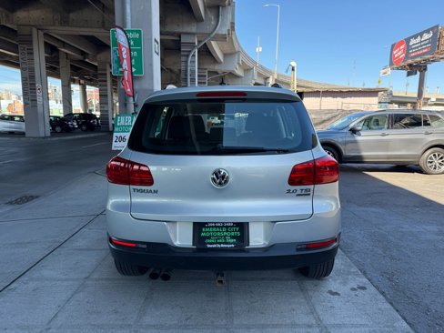 Used 2015 Volkswagen Tiguan S image 6
