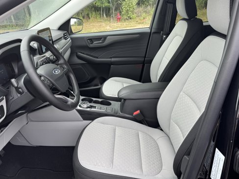 New 2025 Ford Escape Active image 10