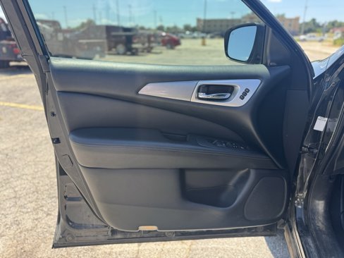 Used 2020 Nissan Pathfinder SL image 5