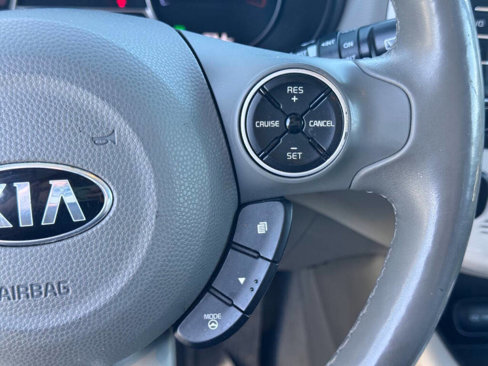Used 2016 Kia Soul EV image 16