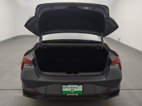 Used 2023 Hyundai Elantra SEL image 29