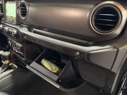 Used 2023 Jeep Wrangler Sport S image 17