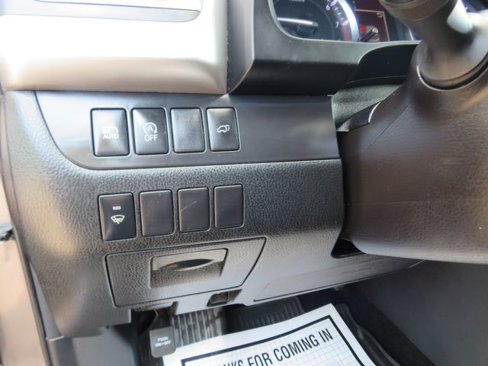 Used 2017 Toyota Highlander XLE image 22