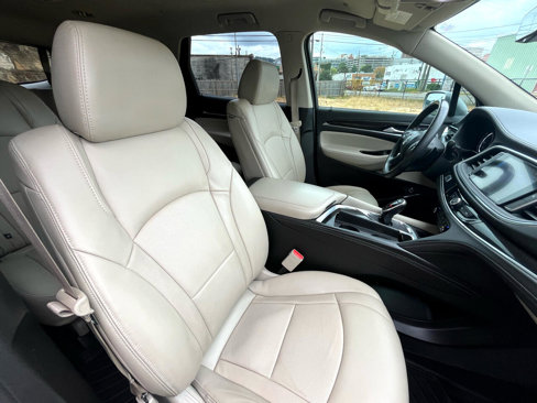 Used 2020 Buick Enclave Essence image 60