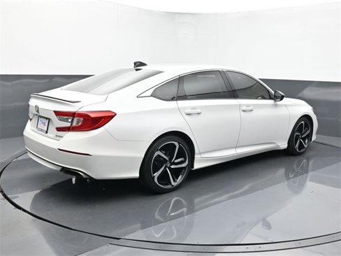 Used 2022 Honda Accord Sport image 5