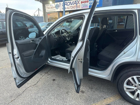 Used 2014 Volkswagen Tiguan S image 36