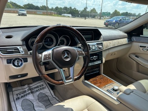 Used 2014 Mercedes-Benz E 350 Sedan image 11