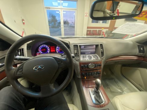 Used 2009 INFINITI G37 Sport w/ Premium Pkg image 8