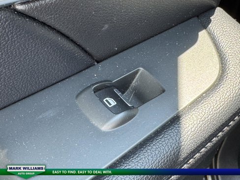 Used 2017 Ford Explorer Sport image 20