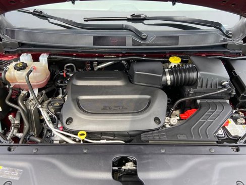 Used 2021 Chrysler Pacifica Touring image 9