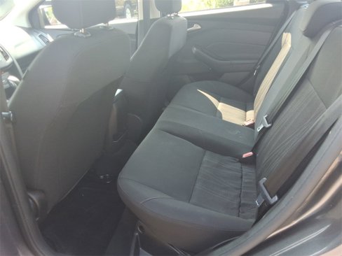 Used 2018 Ford Focus SE image 19