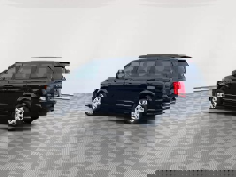Used 2018 Dodge Grand Caravan SE image 6