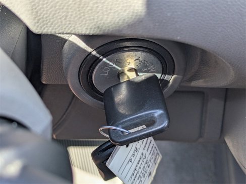 Used 2016 Nissan Frontier SV image 31