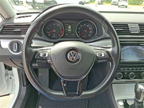 Used 2019 Volkswagen Passat 2.0T Wolfsburg w/ Wheels & Sunroof Package image 19