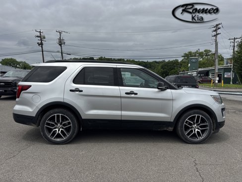 Used 2018 Ford Explorer Sport w/ Equipment Group 401A image 4