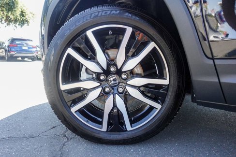 Used 2019 Honda Pilot Touring image 11