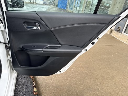 Used 2017 Honda Accord Sport image 37