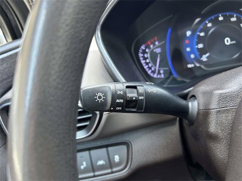 Used 2019 Hyundai Santa Fe SEL image 28