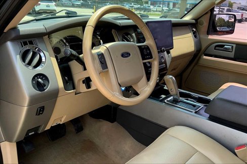 Used 2014 Ford Expedition XLT image 15
