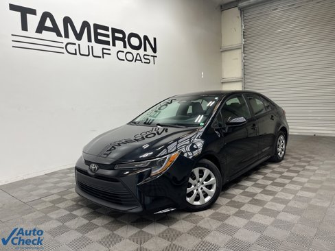 Used 2023 Toyota Corolla LE image 2