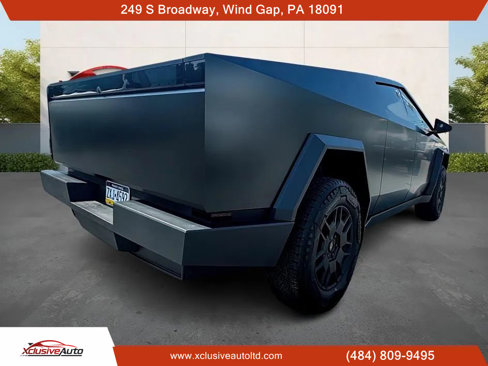 Used 2024 Tesla Cybertruck AWD Crew Cab image 7