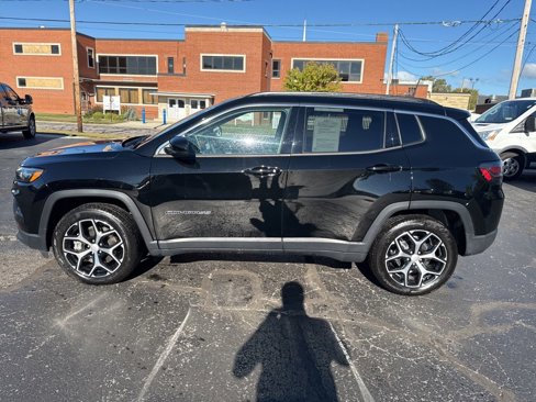 Used 2024 Jeep Compass Limited image 6