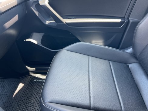 Used 2021 Volkswagen Tiguan SE image 15