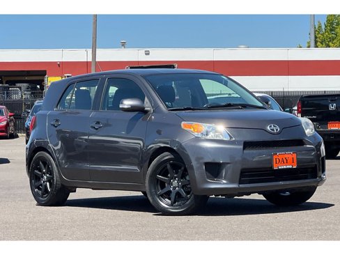 Used 2012 Scion xD image 2