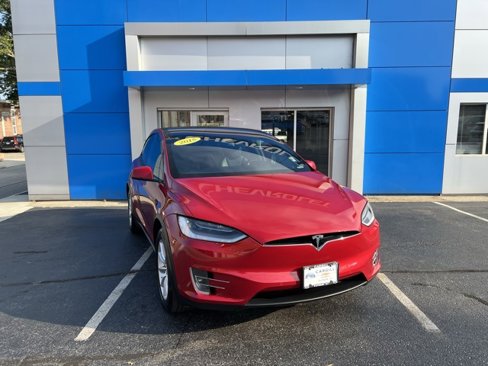 Used 2018 Tesla Model X image 3