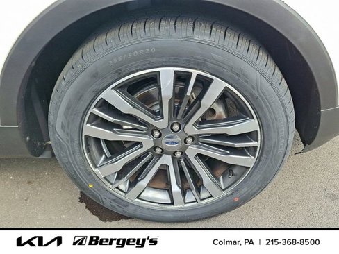 Used 2016 Ford Explorer Platinum image 4