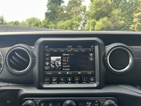 Used 2020 Jeep Wrangler Unlimited Sahara image 14
