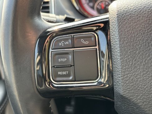 Used 2019 Dodge Grand Caravan SXT image 24
