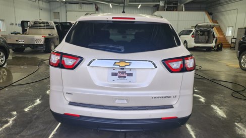 Used 2015 Chevrolet Traverse LT w/ Style and Technology Package image 5