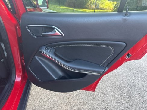 Used 2020 Mercedes-Benz GLA 250 image 8