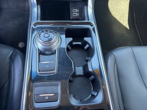 Used 2019 Ford Edge Titanium w/ Cold Weather Package image 21