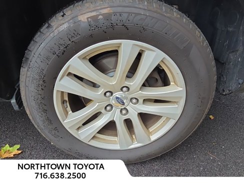 Used 2019 Ford Explorer XLT image 12