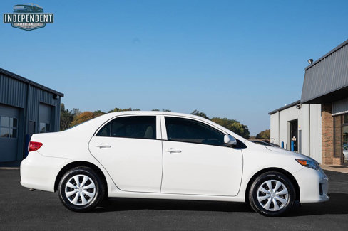 Used 2012 Toyota Corolla L image 2