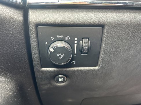 Used 2019 Jeep Grand Cherokee Limited w/ Trailer Tow Group IV image 19