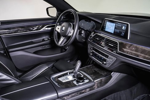 Used 2022 BMW 750i xDrive w/ Executive Package image 14