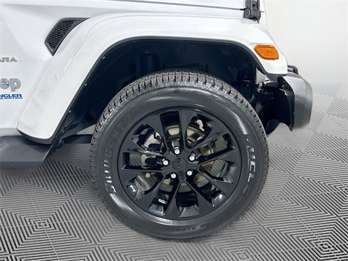 Certified 2021 Jeep Wrangler Unlimited Sahara w/ Cold Weather Group image 24