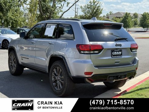 Used 2016 Jeep Grand Cherokee Limited 75th Anniversary image 4