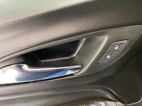 Used 2023 Chevrolet Equinox LT image 25