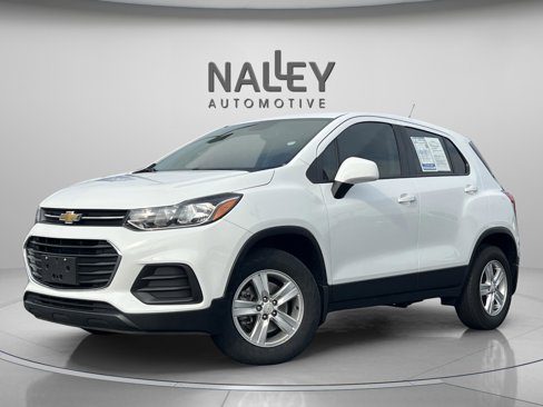 Used 2022 Chevrolet Trax LS w/ Tint and Cruise Package image 1