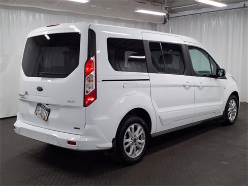 Used 2022 Ford Transit Connect XLT image 26