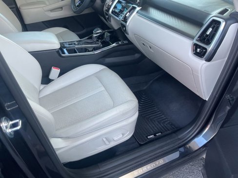 Used 2023 Kia Sorento SX image 36