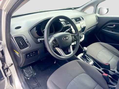 Used 2017 Kia Rio LX w/ Power Package image 2