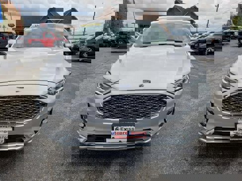 Used 2019 Ford Fusion Titanium image 2